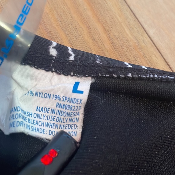 mint green and black swimsuit bottoms - Picture 4 of 4